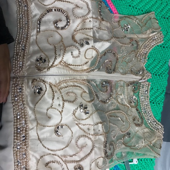 Was my prom dress and will never wear it again - Picture 4 of 5